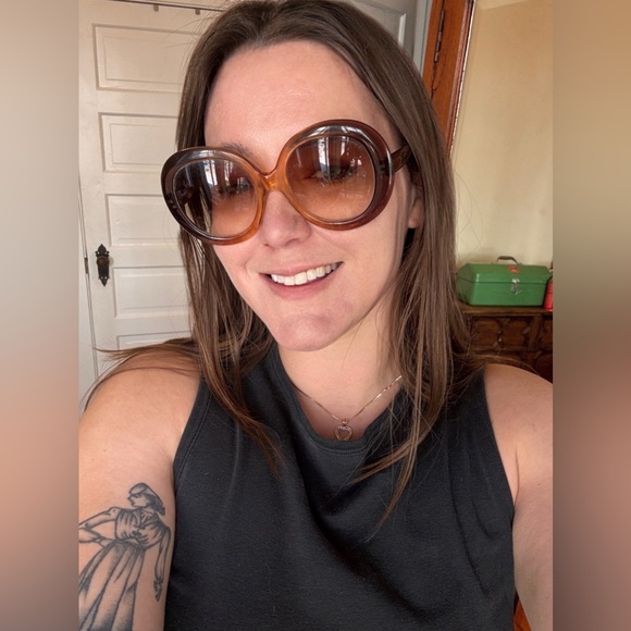 Vintage Accessories - Late 60s Oversized Gradient Brown Round Sunglasses